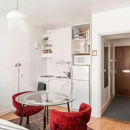 And Hip W King Bed, 50m Tram And Bus, Netflix Lägenhet Helsingfors